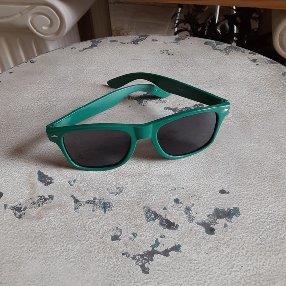 BAYLOR UNIVERSITY, Sunglasses - Picture 8 of 8